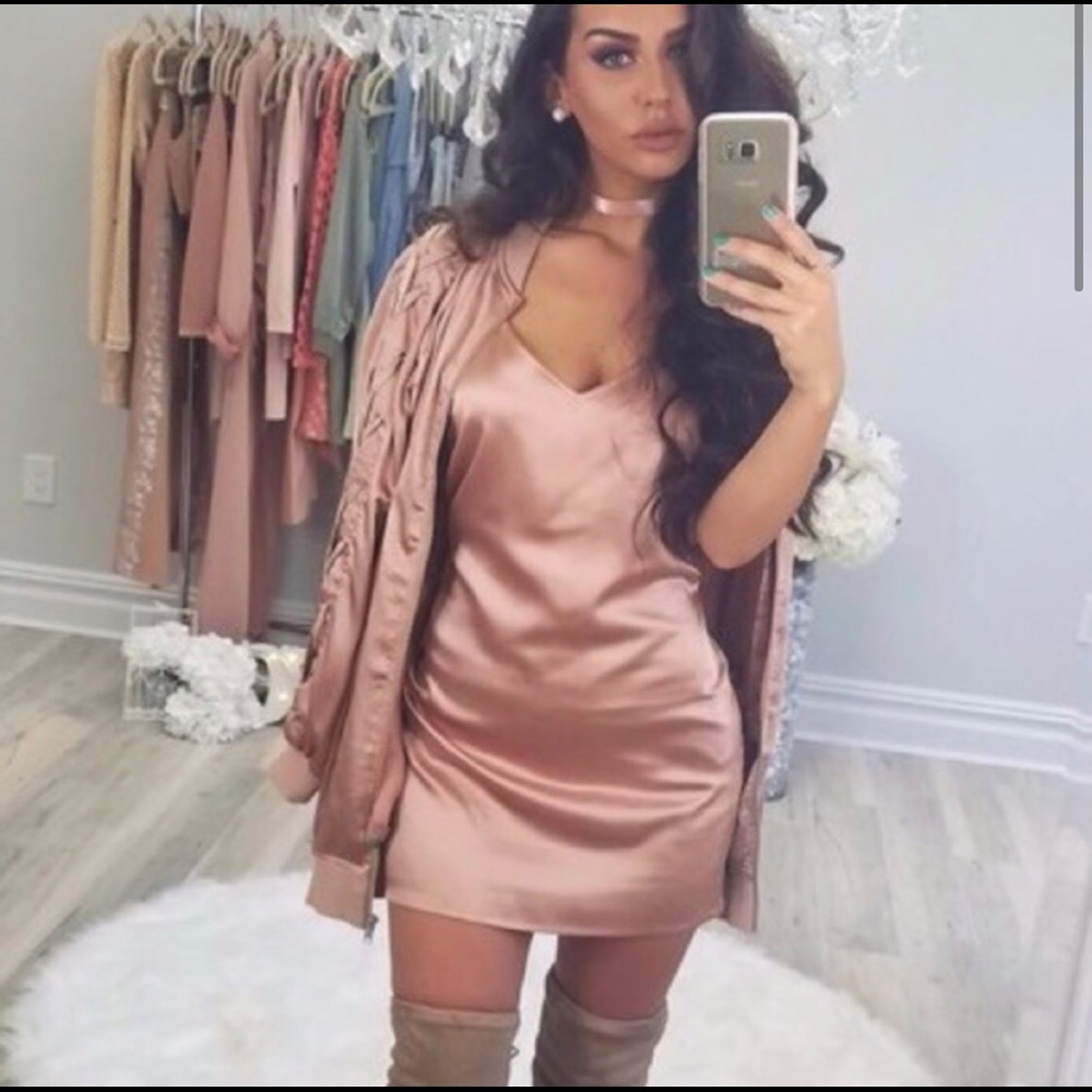 Missguided x Carli silky dress and jacket SET